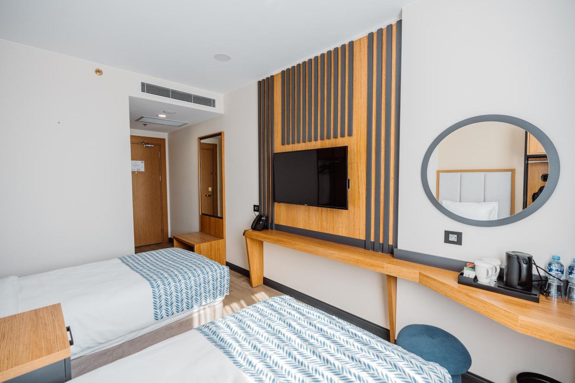 Best Western Plus Batumi Esterno foto