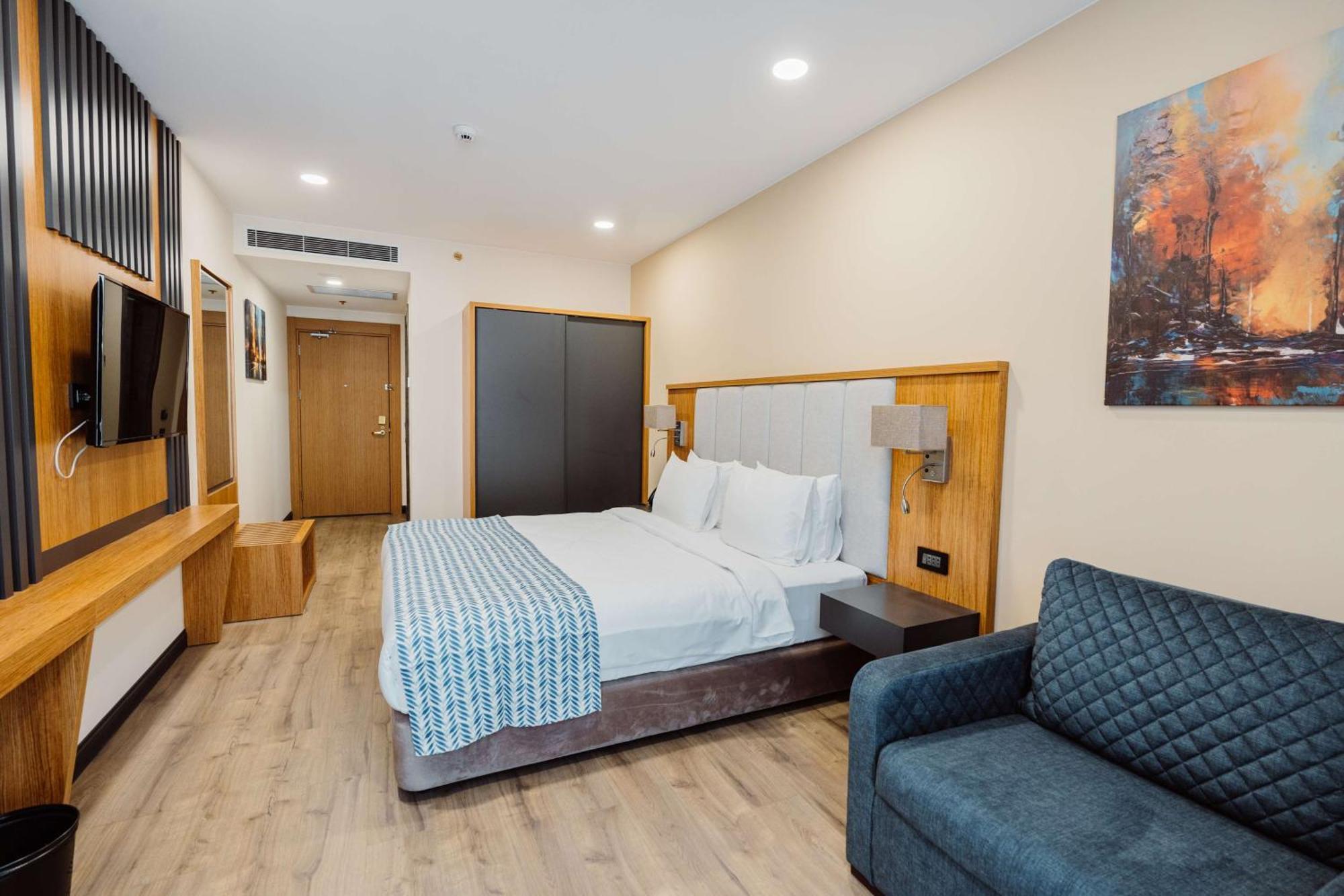 Best Western Plus Batumi Esterno foto
